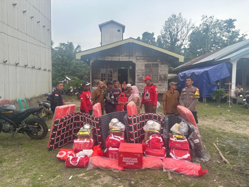 Bupati H Zukri Intruksikan Dinsos Turun Berikan Bantuan ke Korban Abrasi di Ransnag