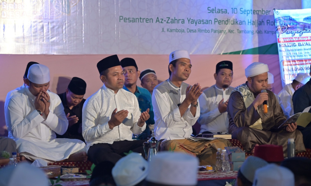 Jika Terpilih Jadi Gubernur, UAS Tantang Abdul Wahid Semarakkan Maulid Nabi Sepanjang Jalan Sudirman