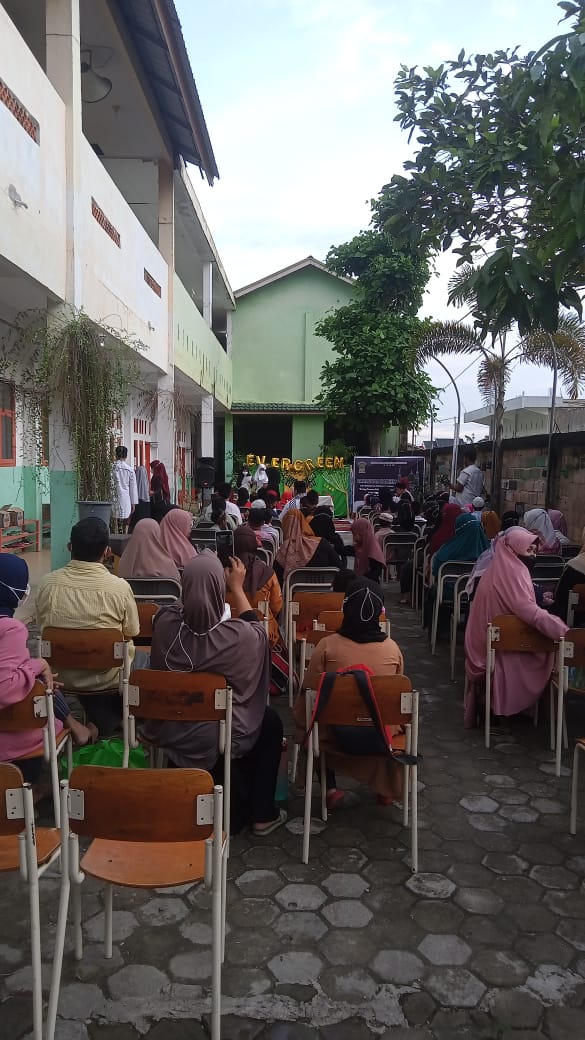 Serba Serbi Kegiatan Sekolah Evergreen, Dari Berbagi Takjil Hingga Buka Puasa Bersama