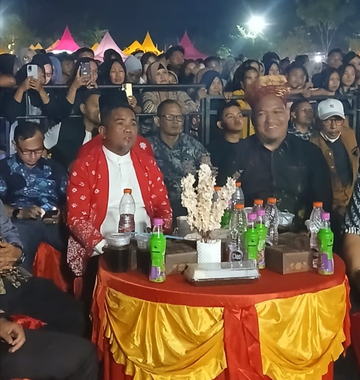 Hadiri Milad ke-43 Desa Langkan, Bupati Zukri: Pemimpin Harus Mampu Membahagiakan Rakyat