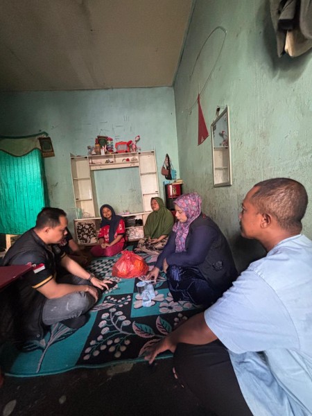 Ketika Kepedulian Menyapa: Kisah RT Aan dan Sahabat Jumat Menopang Harapan Warga