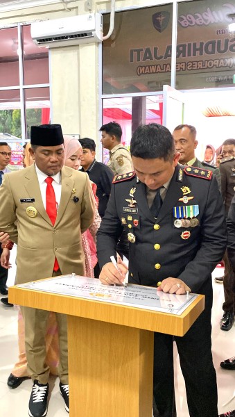 Didampingi Bupati Pelalawan, Kapolres AKBP Afrizal Asri: Hari Bhayangkara ke-79 Merupakan Momentum Sebagai Pelindung Masyarakat