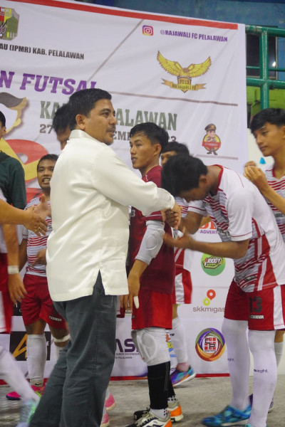 Wabup Pelalawan Nazaruddin Tutup Open Turnamen Futsal IPMR Cup 2023