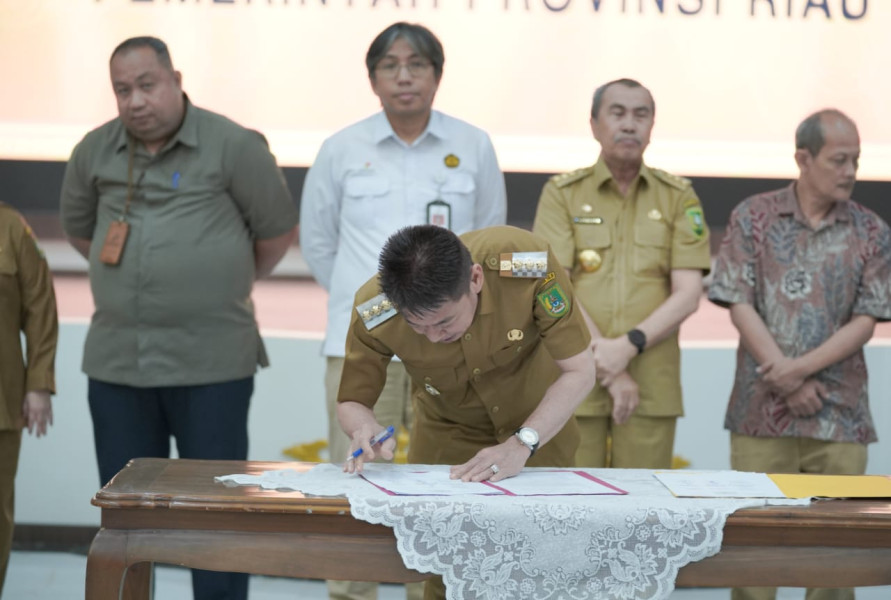 Bupati Rohil Teken Kesepakatan Participating Interest 10% Wilker Blok Rokan