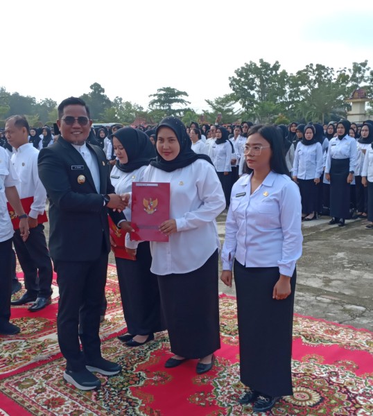Bupati Zukri Lantik 3.816 PPPK Paruh Waktu di Lingkungan Pemkab Pelalawan