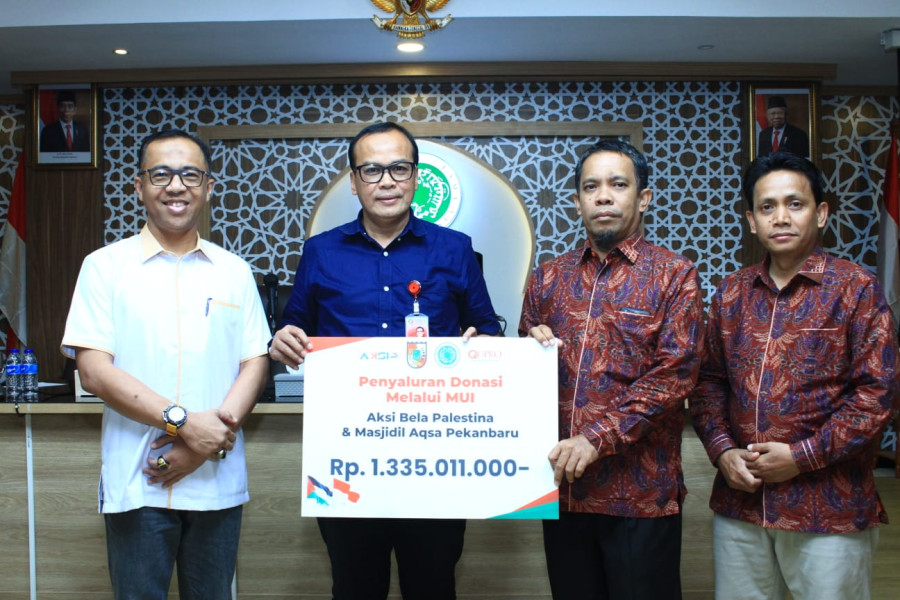 MUI Pekanbaru Serahkan Donasi Untuk Palestina Ke MUI Pusat Senilai Rp1.33 miliar