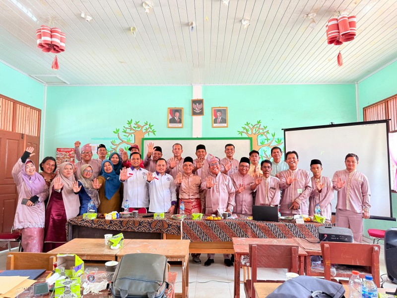 Jalin Kerjasama, Komnas PA Pelalawan Sosialisasi Perlindungan Anak kepada Kepsek di Kecamatan Kerumutan