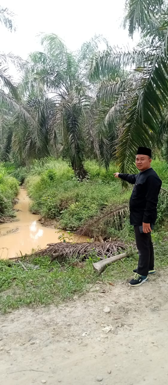 Sungai Diduga Diahli Fungsi, Urip Pajarian Sebut Anggota Kelompok Tani Tak Satupun Ada Nama Anak Kemenakan Batin Geringging