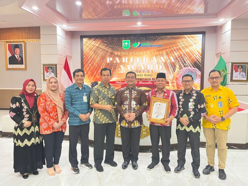 Serahkan Penghargaan Paritrana Award 2025 Provinsi Riau, Bentuk Apresiasi bagi Pemerintah Daerah