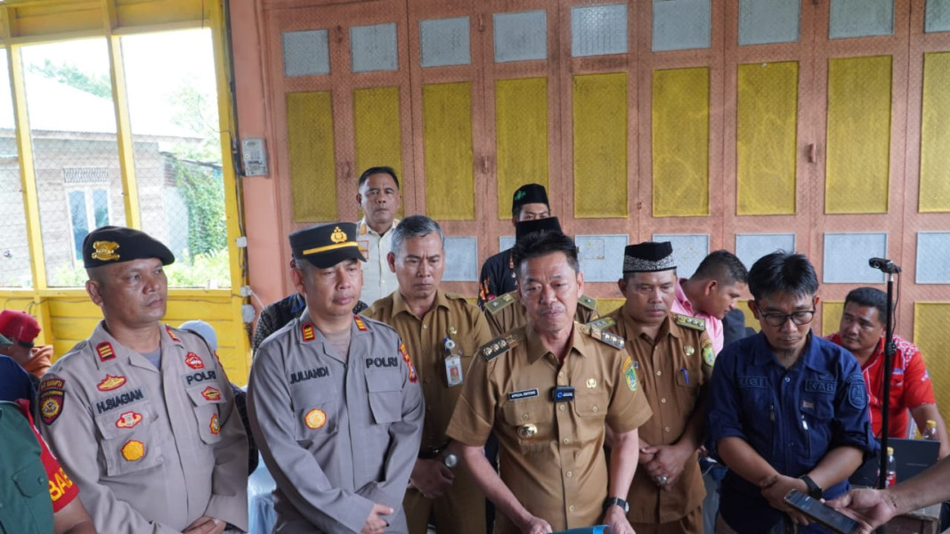 Bupati Rohil Turun Ke Sinaboi Pada Proses Pilpeng Serentak Tahap Pertama 2023