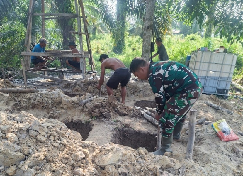 Hari Pertama TMMD Ke-129 KODIM 0313/KPR di Pangkalan Terap, Satgas Buat Sumur Bor