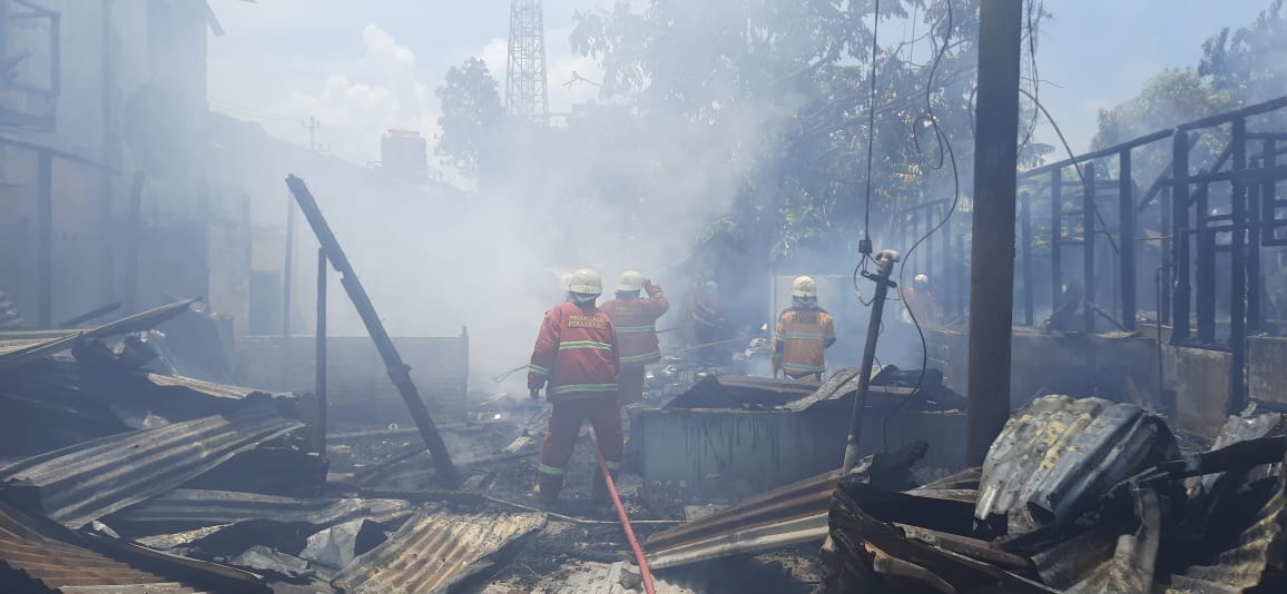 Tiga Rumah Dilalap Si Jago Merah, Penyebabnya Berasal dari Api Kompor