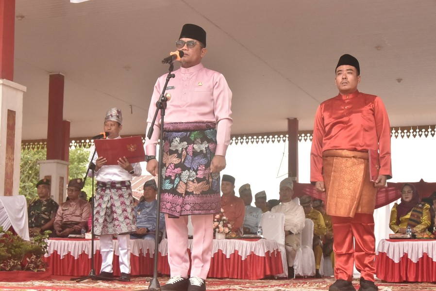 Bupati Pelalawan Jadi Inspektur Upacara Hari Jadi Provinsi Riau ke-68
