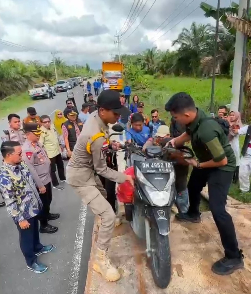 Sediakan Transportasi Gratis, Pemkab Pelalawan Berikan Solusi Untuk Pengendara Roda Dua