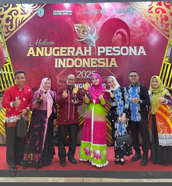 Pelalawan Sabet Dua Penghargaan Bergengsi di API Award 2025 Kalimantan Barat