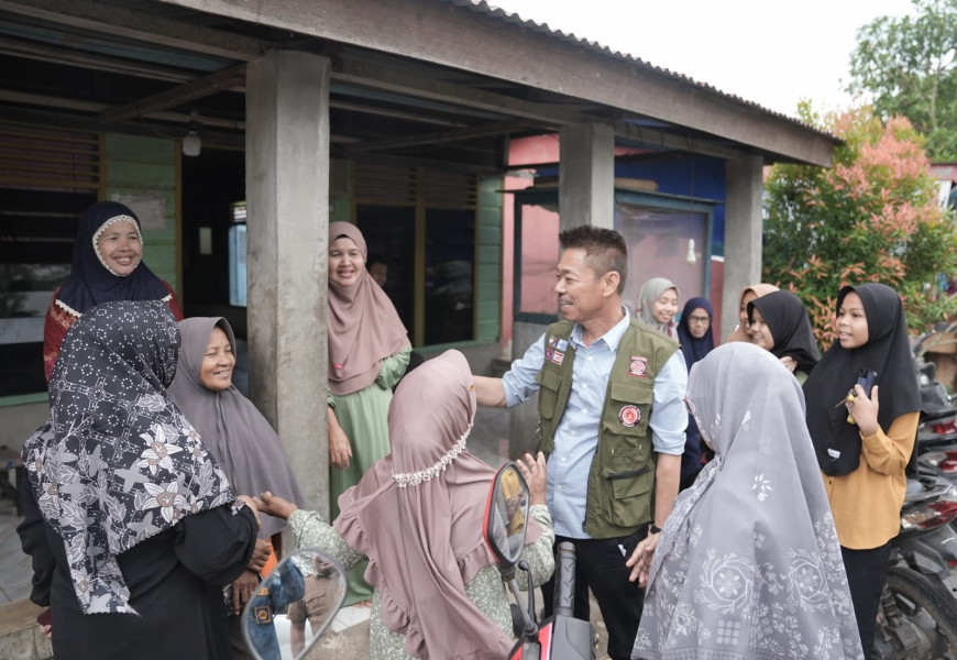 Bupati Rohil Serahkan 61 Unit Rumah Korban Bencana Abrasi