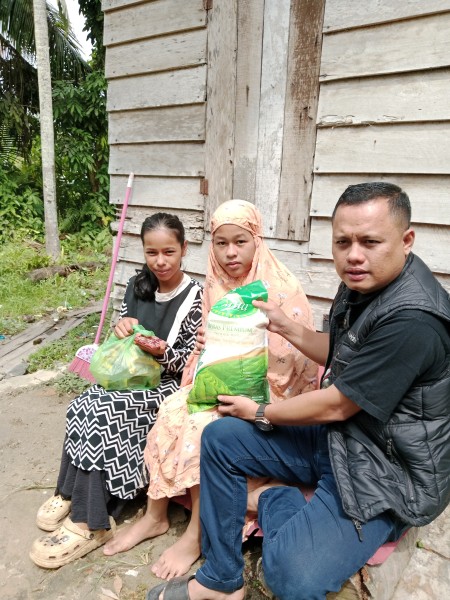 Kunjungi Anak Yatim Piatu di Pangkalan Kerinci, Sahabat Jumat Apresiasi Solusi dari Pemda Pelalawan