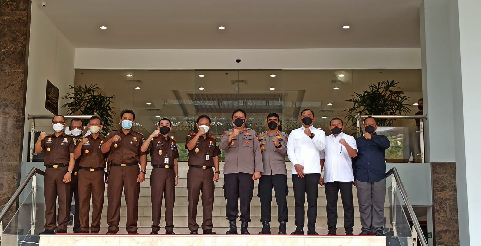 Irjen Pol Mohammad Iqbal Lakukan Kunjungan Silaturahmi Ke Kejati Riau