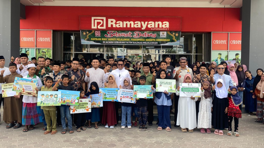 Ratusan Anak Yatim Tersenyum di Ramayana, Zukri Dampingi Belanja Baju Lebaran