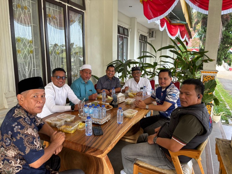 Bupati Pelalawan H Zukri SM MM Sambut Hangat Pengurus Baru MKP Jelang Pelantikan