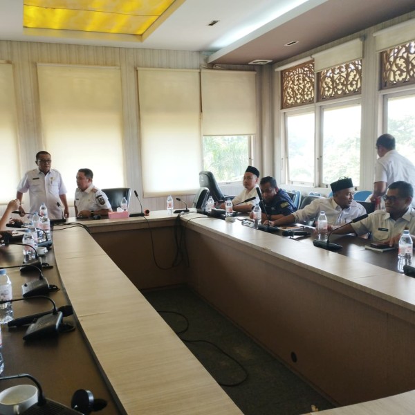 Wabup Pelalawan Tegaskan PT SBP Harus Hadirkan Direktur dalam Rapat Resmi