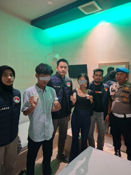 Polres Pelalawan Razia THM, Dua Pengunjung Positif Narkoba Diamankan