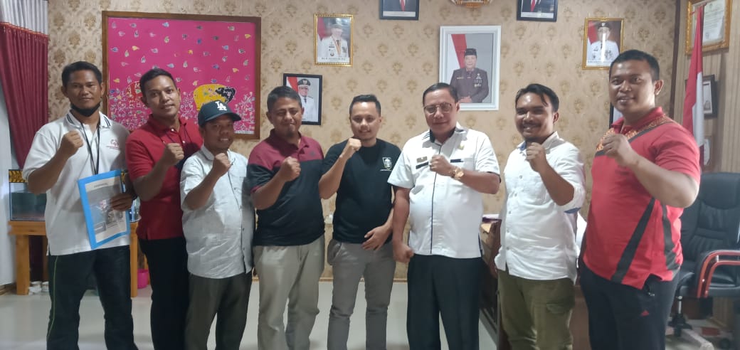 Harapkan Muncul Bibit Atlet, Kadisdikbud Support Lomba Renang Pelajar Se-Kabupaten Pelalawan