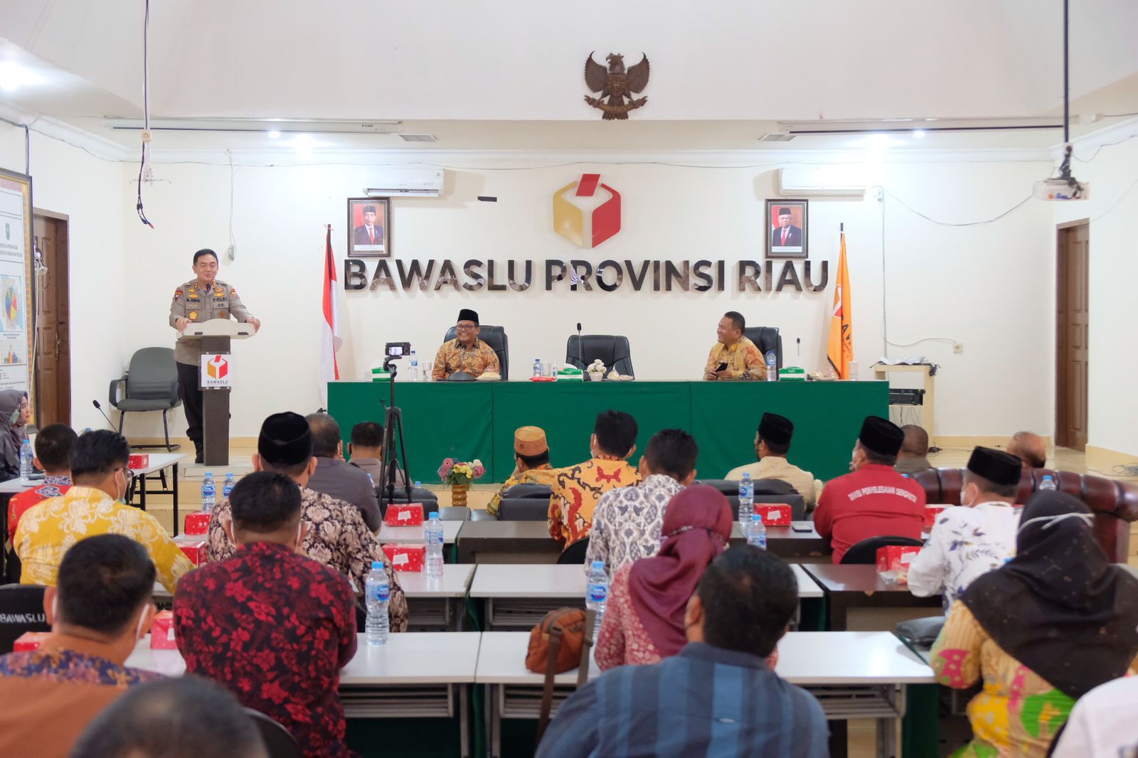 Kapolda Riau Irjen Iqbal Kunjungi Bawaslu
