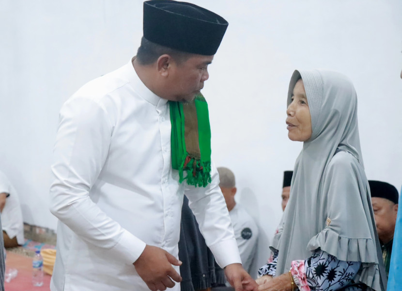 Magrib Mengaji di Desa Pulau Muda, Bupati H. Zukri: Menjalin Komunikasi Pemerintah dengan Masyarakat
