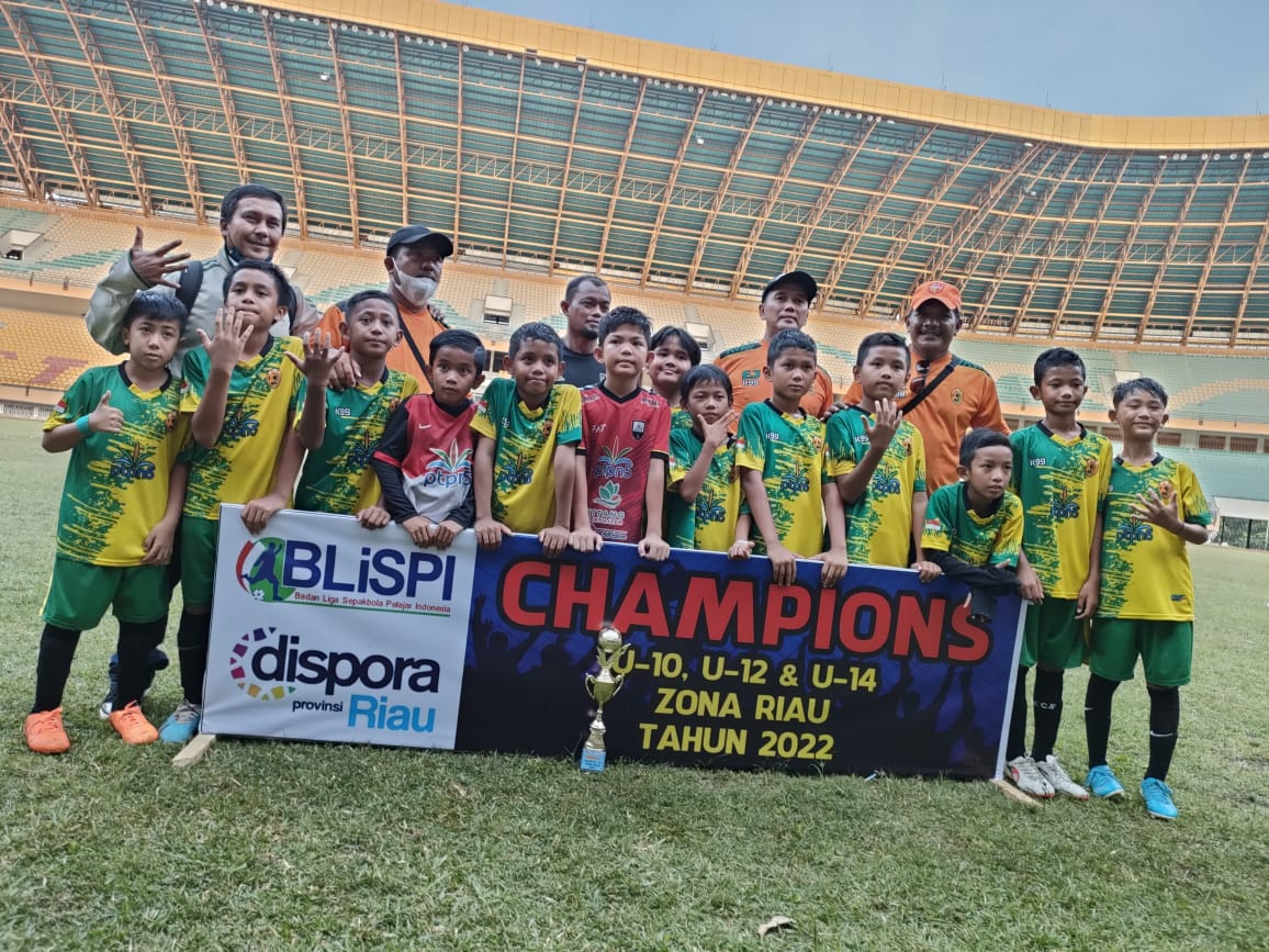 Tim Sepakbola U-10 Riau Siap Hadapi Liga Pelajar di Bandung