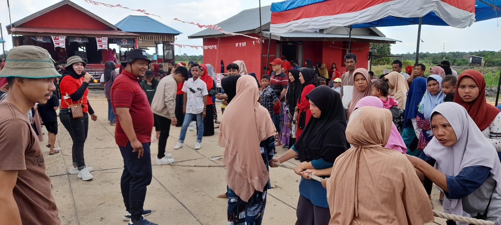 Dihadiri Ratusan Masyarakat, Repdem Pelalawan Gelar Berbagai Perlombaan 17 Agustus