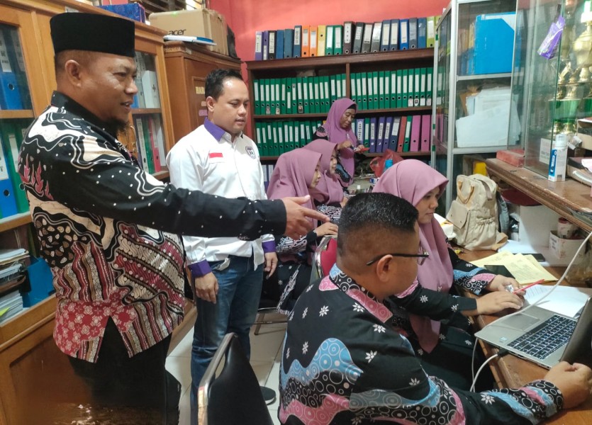 Komnas PA Pelalawan Pantau SPMB di SDN 006 Pangkalan Kerinci, Pastikan Hak Anak dan Transparansi Terjaga