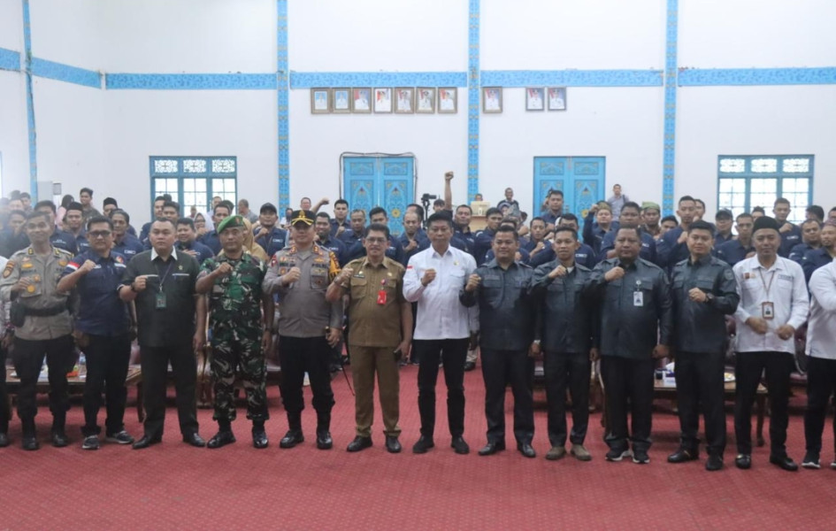 Pj. Sekda Hadiri Pembukaan Rapat Pleno Perolehan Suara Tingkat Kabupaten Pelalawan