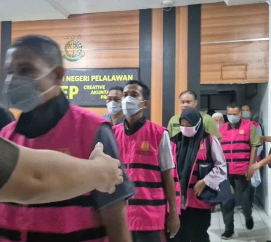 Kejari Pelalawan Tetapkan 15 Tersangka Korupsi Pupuk Subsidi, Kerugian Negara Capai Rp34 Miliar