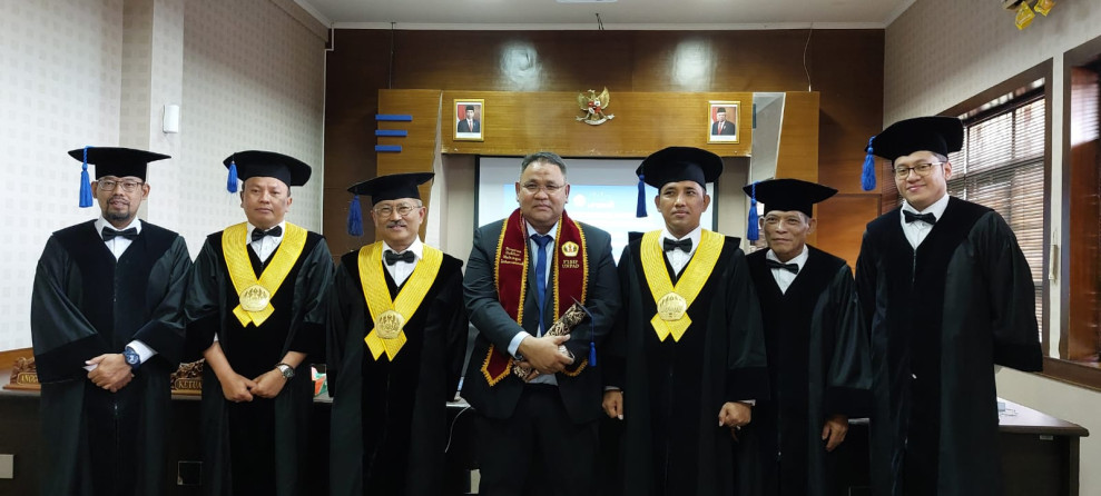 Ketum JMSI Teguh Santosa Raih Gelar Doktor di UNPAD