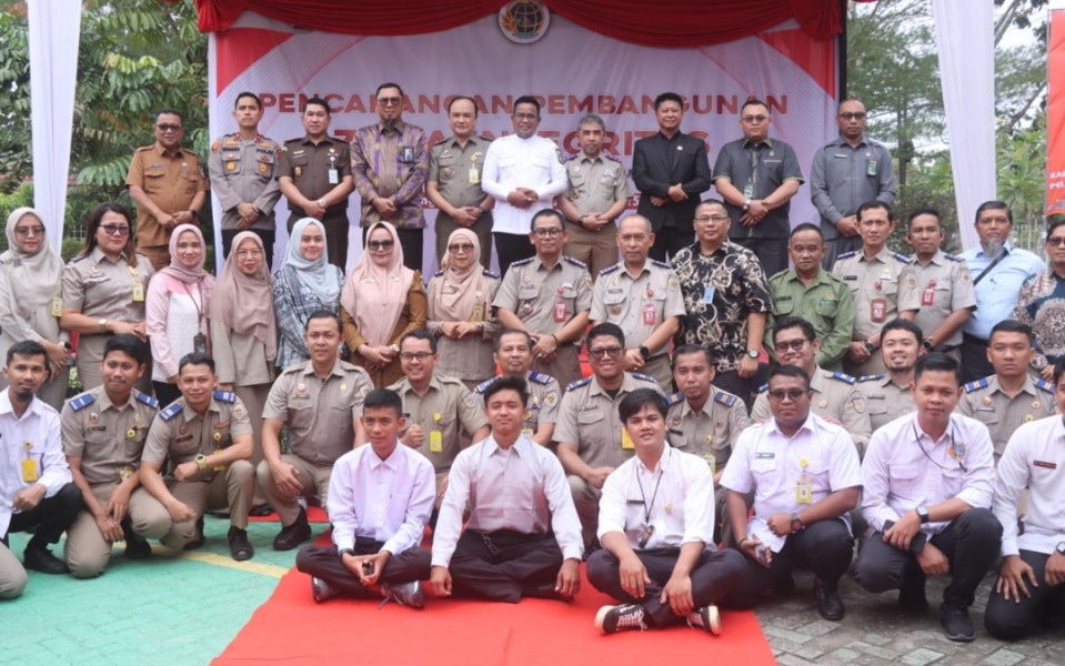 Bupati Pelalawan Hadiri Pencanangan Pembangunan Zona Integritas Kantor Pertanahan 2025