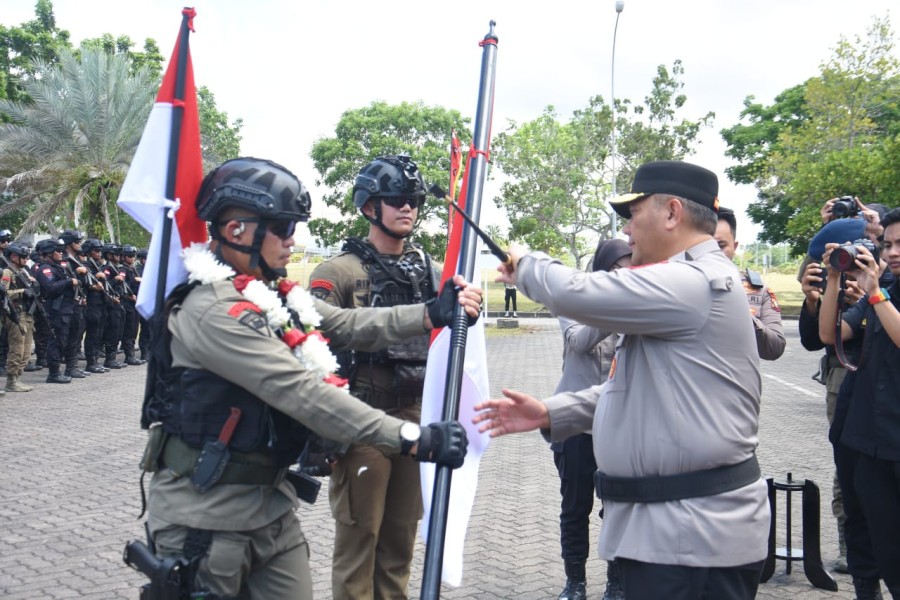Usai Purna Tugas di Papua, AKBP Suwinto Bersama Tim Satbrimob Disambut Kapolda Kepri Riau