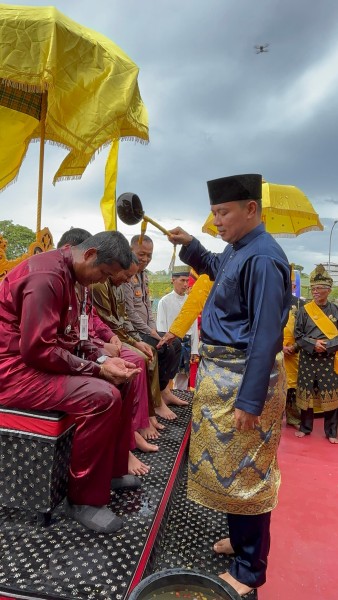 Wabup Pelalawan Ikuti Prosesi Mandi Belimau Sultan Sambut Bulan Suci Ramadhan