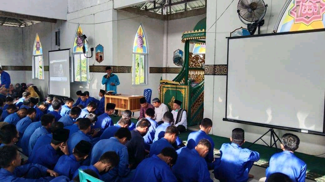 SMKN 1 Pangkalan Kerinci Gelar Isra Mi'raj dan Doa Bersama