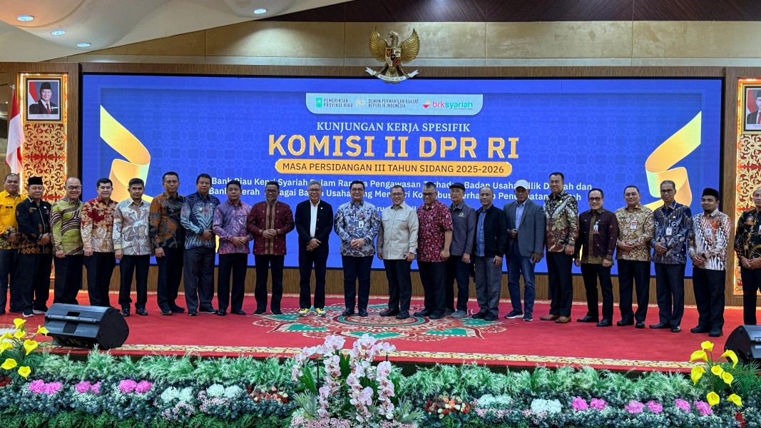 Bupati Zukri Hadiri Kunker Komisi II DPR RI, Dorong Penguatan Peran BUMD di Riau