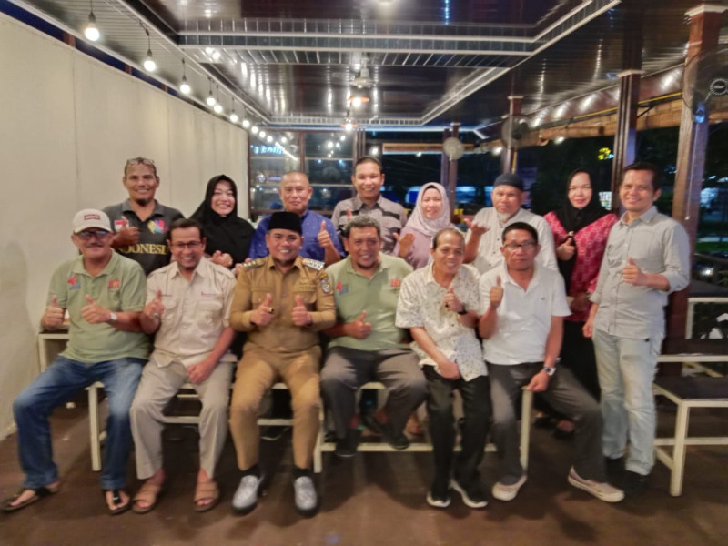 JMSI Riau ''Ngopi Sore'' dengan Bupati Zukri, Kisah Sukses PDIP hingga Pilih Tetap Mengabdi di Pelalawan