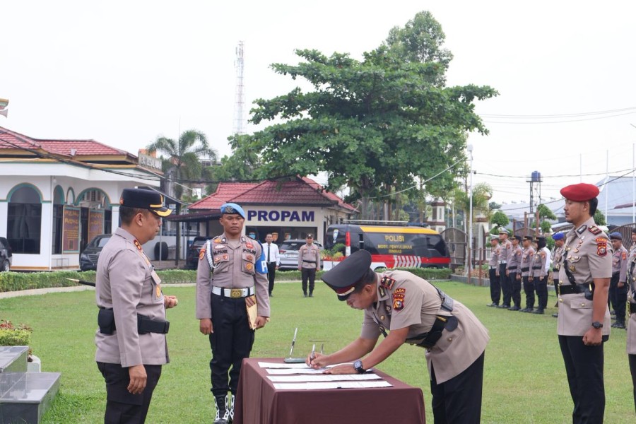 Sejumlah Pejabat Polres Pelalawan Berganti, Kapolres Tekankan Profesionalisme