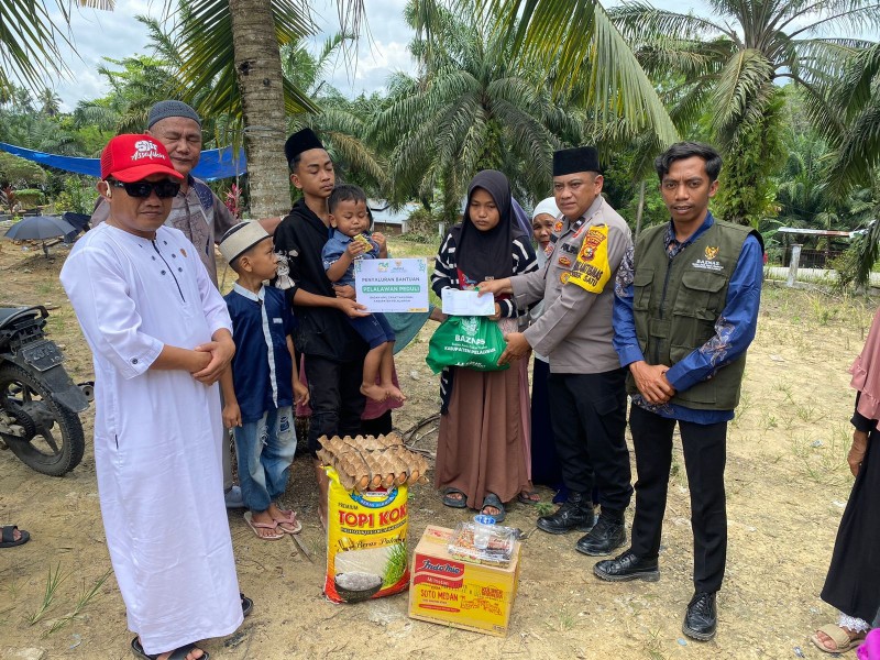 Duka Mendalam 4 Orang Anak di Sorek Satu, Baznas Pelalawan dan Bhabinkamtibmas Hadir Berikan Perhatian