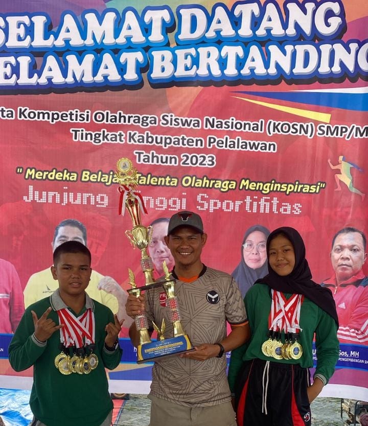 Raih Delapan Emas, SMPN Bernas Sabet Juara Umum O2SN SMP se Kabupaten Pelalawan