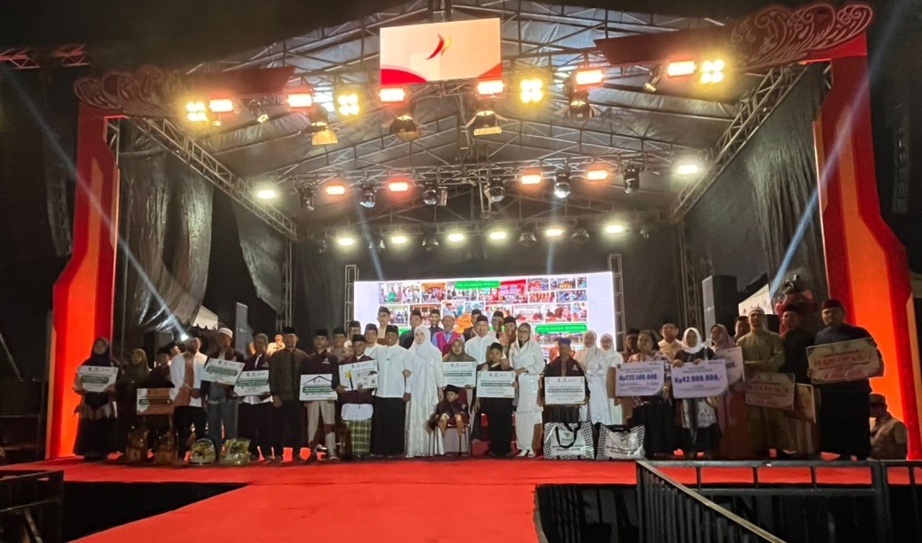 Bupati Zukri Serahkan Santunan BPJS Ketenagakerjaan Rp 317,5 Juta untuk Pekerja Rentan dan Tagana