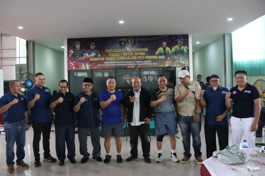 Pangdam XIX/Tuanku Tambusai Terima Pin Emas JMSI Riau, Apresiasi Kemitraan Media dalam Menjaga Kebangsaan