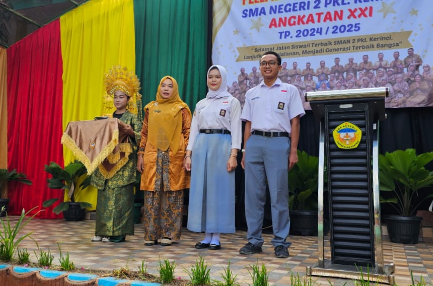 Pelepasan Peserta Didik SMAN 2 Pangkalan Kerinci Penuh Haru dan Kreativitas