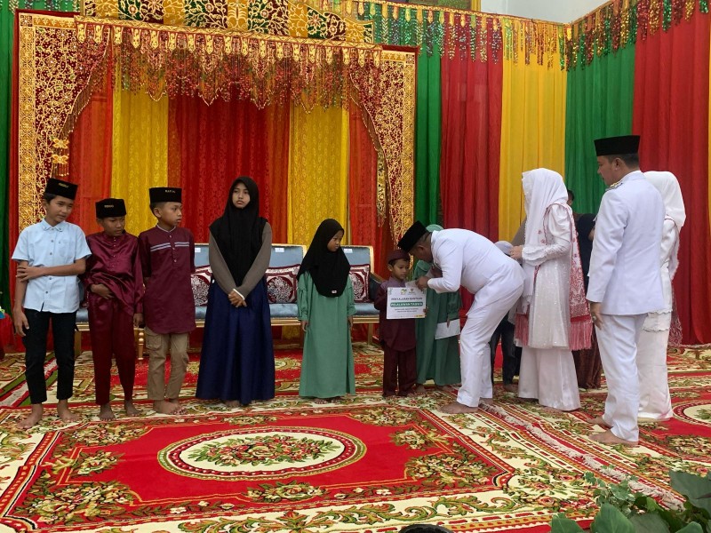 Baznas Pelalawan Santuni Anak Yatim Pada Sempena Tasyakuran Pelantikan Bupati dan Wakil Bupati Pelalawan