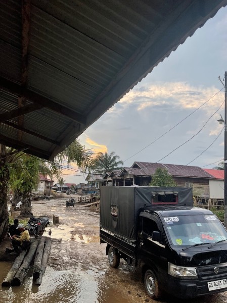 Banjir Besar di Pinggiran Sungai Kampar Pelalawan Surut, Warga Kembali Beraktivitas Normal