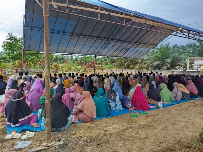 Pererat Silaturahmi, Desa Tri Mulya Jaya Gelar Ziarah Kubur dan Do'a Bersama di Bulan Suci Ramadhan